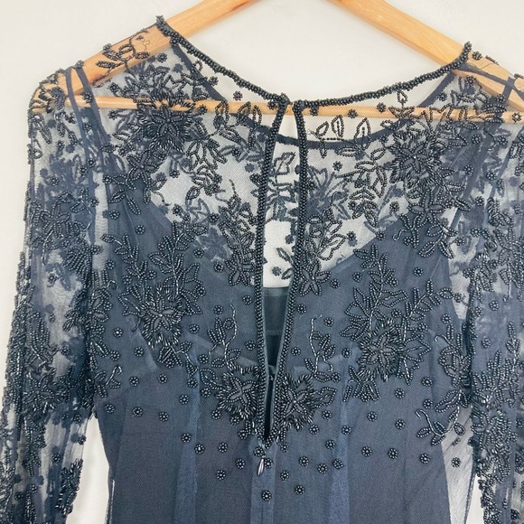 Naeem Khan’s vintage 90s Riazee Boutique floral beaded black cocktail dress. 4 - Picture 2 of 11